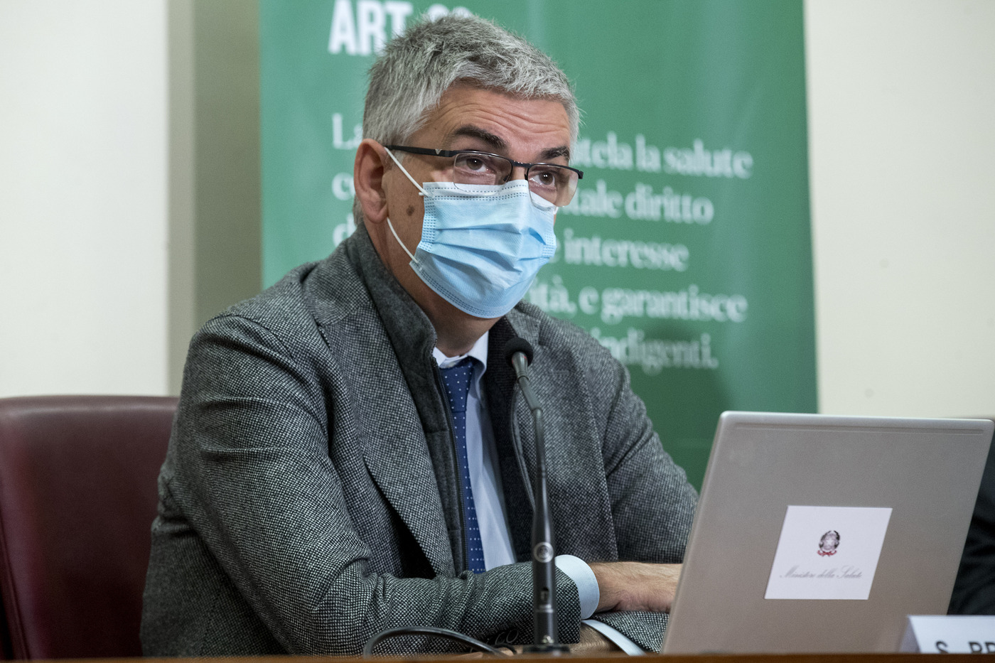 Brusaferro: “Decrescita lenta in tutte le regioni ma Rt deve restare sotto 1” Brusaferro: “Decrescita lenta in tutte le regioni ma Rt deve restare sotto 1”