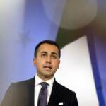 Di Maio: “A Roma sosteniamo Raggi. Conte si iscriverà al Neo Movimento”