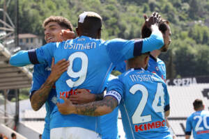 Serie A, Napoli travolgente con lo Spezia