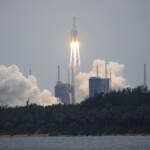 Spazio, il razzo cinese è rientrato sull’Oceano Indiano vicino alle Maldive