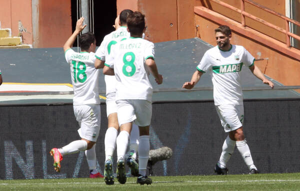 Berardi Domenico esulta dopo il gol del 0-2