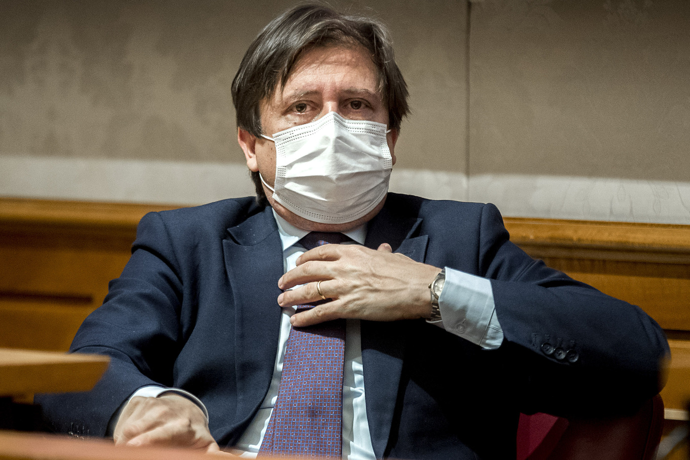 Sileri: via la mascherina all’aperto con 30 milioni di vaccinati Sileri: via la mascherina all’aperto con 30 milioni di vaccinati