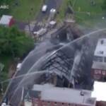 Usa, distrutta dalle fiamme chiesa cattolica a Filadelfia: le immagini aeree