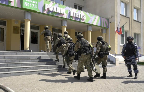 Russia, sparatoria in una scuola di Kazan