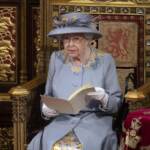 La Regina a Westminster: “Priorità del governo è ripresa da pandemia”