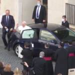 Papa: “Contento di riprendere incontri faccia a faccia, non è bello parlare davanti al niente”