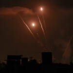 Israele: Continua l’offensiva su Gaza. Uccisi i vertici di Hamas, oltre 50 morti