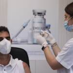 Vaccini, 3 mln di dosi in consegna. Figliuolo: Da lunedì prenotazioni per over 40