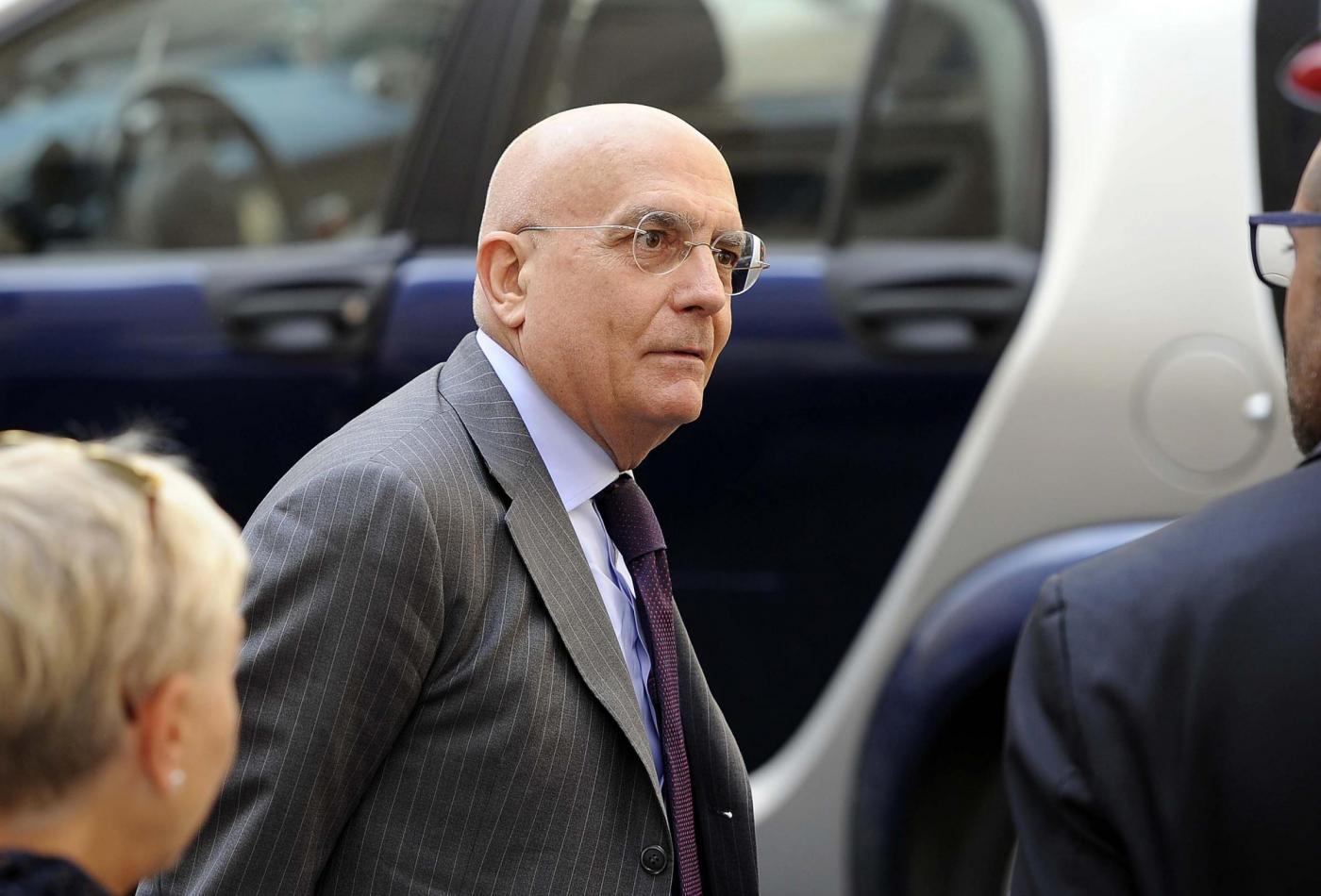 Amministrative, il centrodestra stringe su Milano e Roma. Albertini: “Sabato decido” Amministrative, il centrodestra stringe su Milano e Roma. Albertini: “Sabato decido”