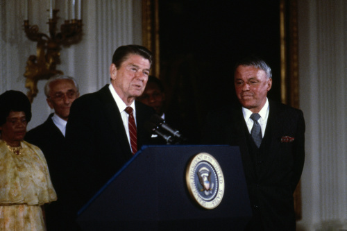 Galleria foto 'Il 14 maggio 1998 ci lasciava Frank Sinatra – GALLERY' - foto 15