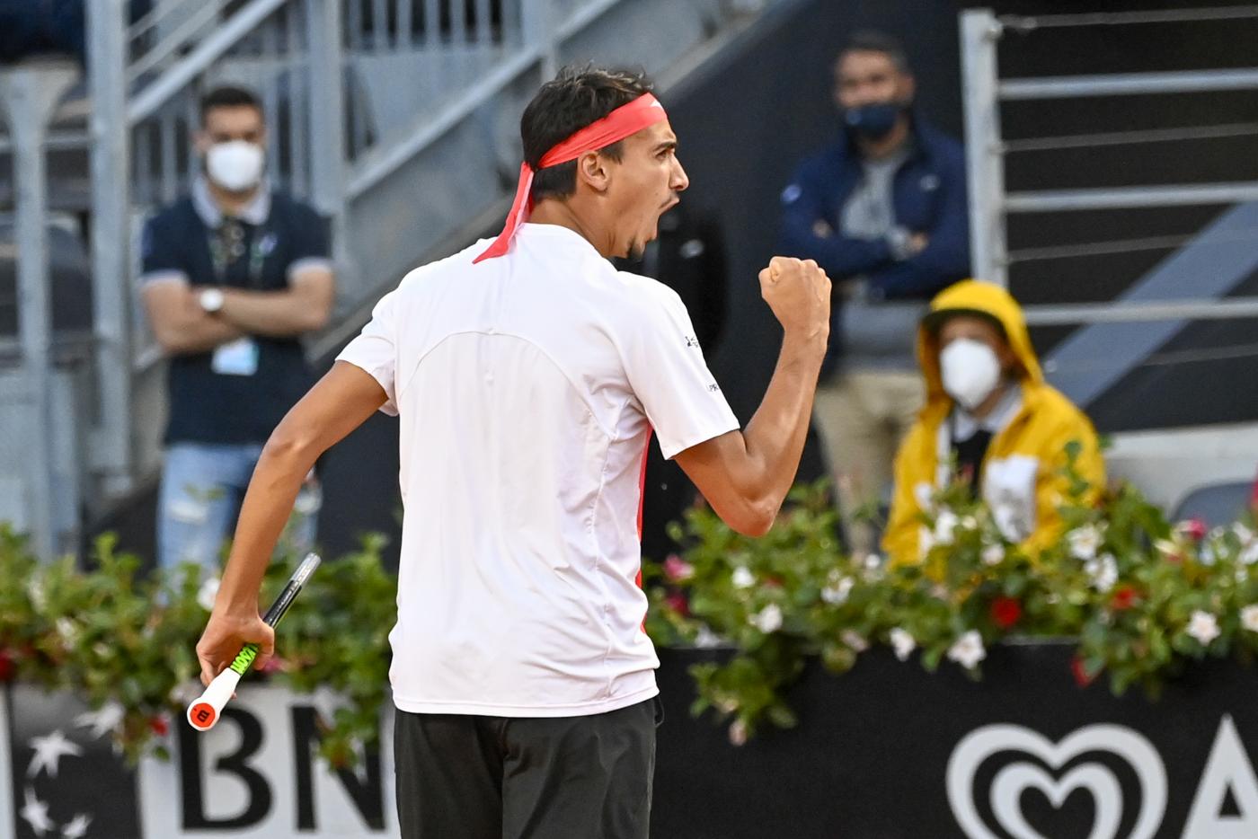 Internazionali, Foro apre al pubblico. Impresa Sonego, Berrettini cade contro Tsitsipas Internazionali, Foro apre al pubblico. Impresa Sonego, Berrettini cade contro Tsitsipas