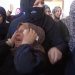 Famiglia uccisa in raid israeliano, disperazione ai funerali a Beit Lahiya