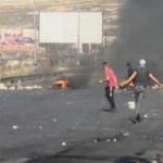 Cisgiordania, sassaiola dei manifestanti palestinesi contro le forze israeliane