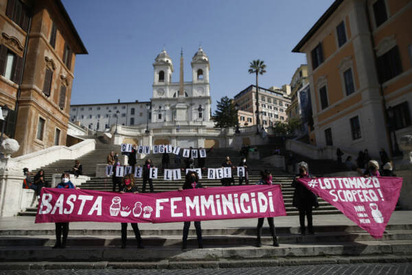 Roma, flash mob contro il femminicidio in vista della giornata della donna l’8 marzo