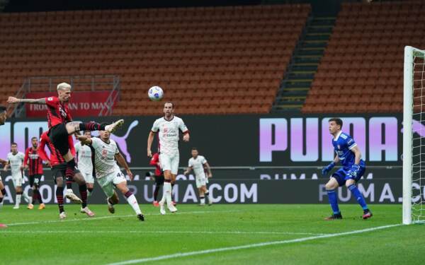 Il Milan sbatte contro il Cagliari: la Champions si decide negli ultimi 90′