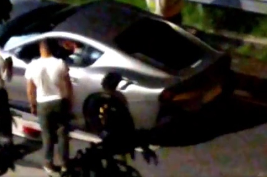 Calcio, Ronaldo ‘trasloca’ le sue auto di lusso: il video preoccupa i tifosi della Juve