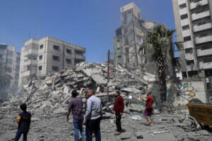 Striscia di Gaza, continuano i raid israeliani