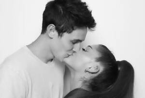 Ariana Grande e Dalton Gomez da Instagram
