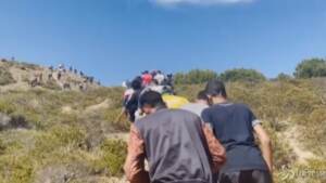 Migranti sui sentieri tra Ceuta e il Marocco