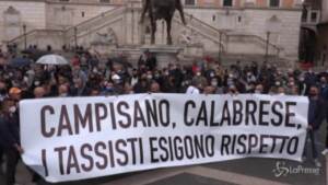 Taxi sul piede di guerra, manifestazione a Roma