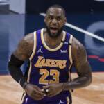 Nba: i Los Angeles Lakers volano ai playoff, Warriors battuti
