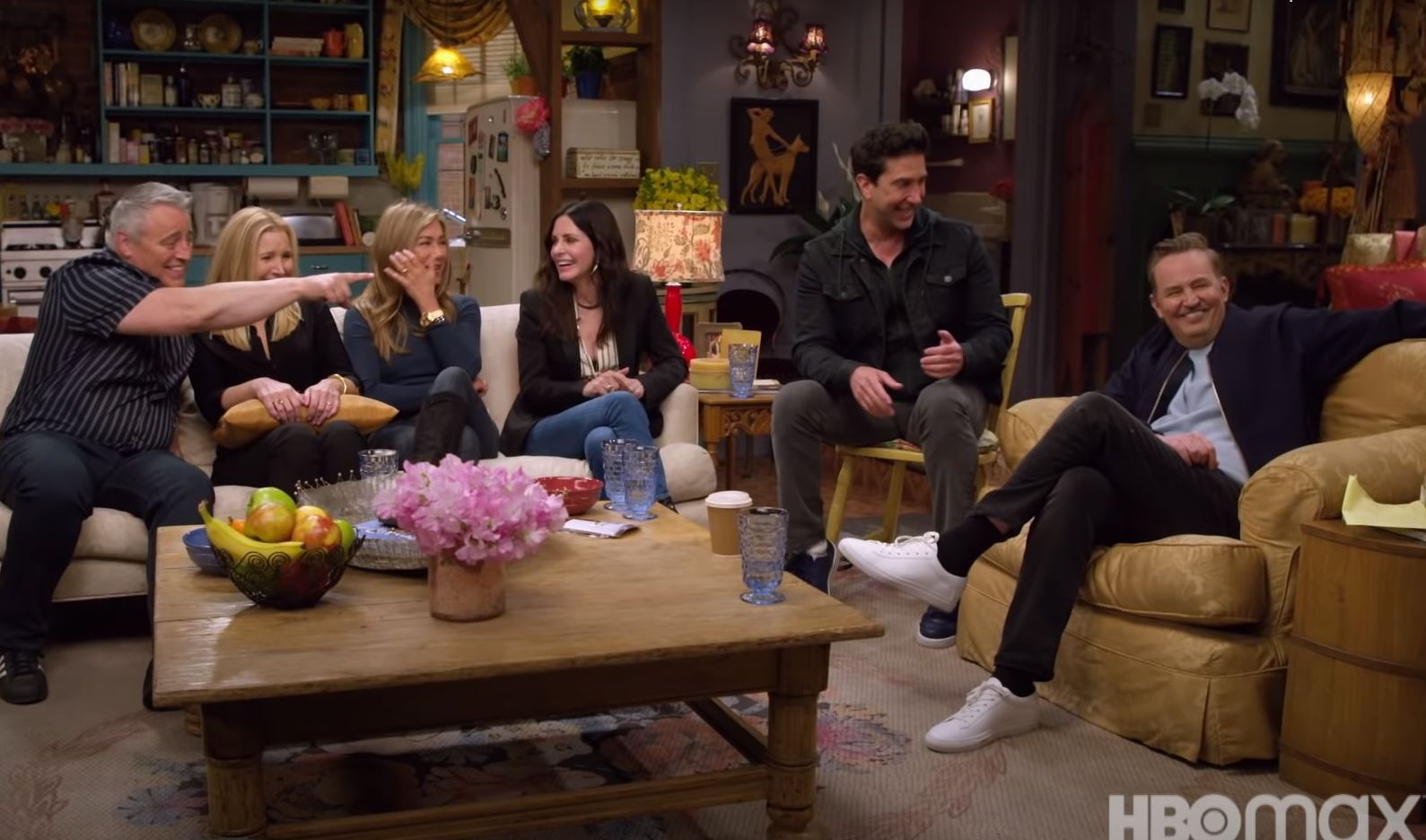 Friends, online il trailer della reunion della serie tv