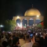 Tregua Israele-Hamas: palestinesi festeggiano alla Moschea di Al-Aqsa