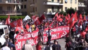 Global Health Summit, corteo di protesta nel centro di Roma