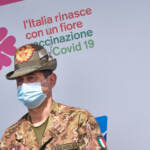 Vaccini, Figliuolo: “Aumentare gradualmente il coinvolgimento dei medici”