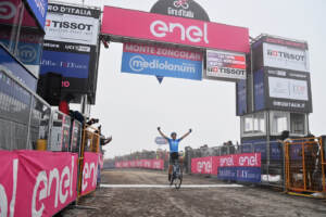 Giro d'Italia: Fortunato vince sullo Zoncolan