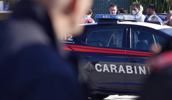 Vicenza, 21enne uccisa in casa a colpi pistola: suicida il presunto assassino