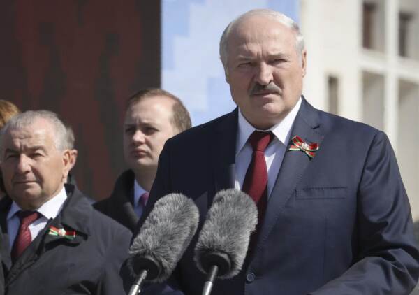 Bielorussia, Lukashenko limita attività dei media