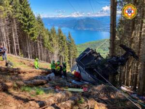 Cede il cavo, tragedia sulla funivia Stresa - Mottarone