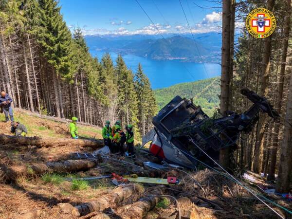 Cede il cavo, tragedia sulla funivia Stresa - Mottarone