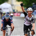 Giro, a Gorizia volata vincente Campenaerts. Bernal resta in rosa