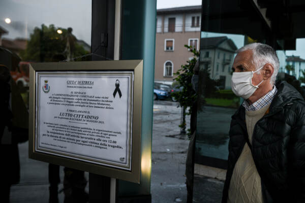 Funivia, Stresa in lutto: 14 minuti di silenzio e la paura per il futuro