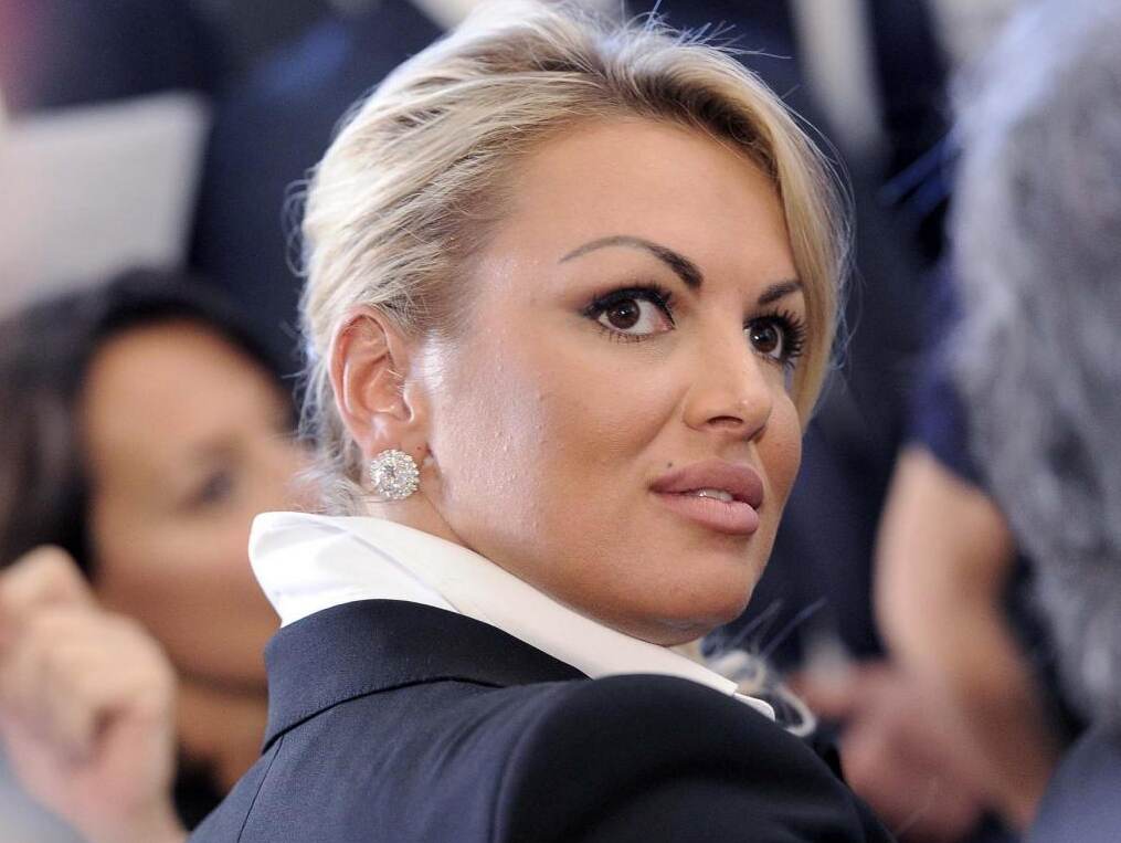 Francesca Pascale: “Mi manca tanto Berlusconi, la sua libertà e la leggerezza” Francesca Pascale: “Mi manca tanto Berlusconi, la sua libertà e la leggerezza”