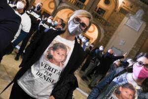 Mazara del Vallo, manifestazione 'Insieme per Denise': fiaccolata organizzata dal Comune