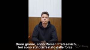 Bielorussia, Pratasevich parla dopo l’arresto: “Sto bene, non ho problemi di salute”