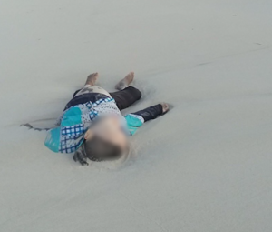 Bambini morti sulla spiaggia della Libia: le foto shock di Open Arms