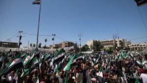 Siria, urne aperte per le presidenziali: manifestazioni contro Assad