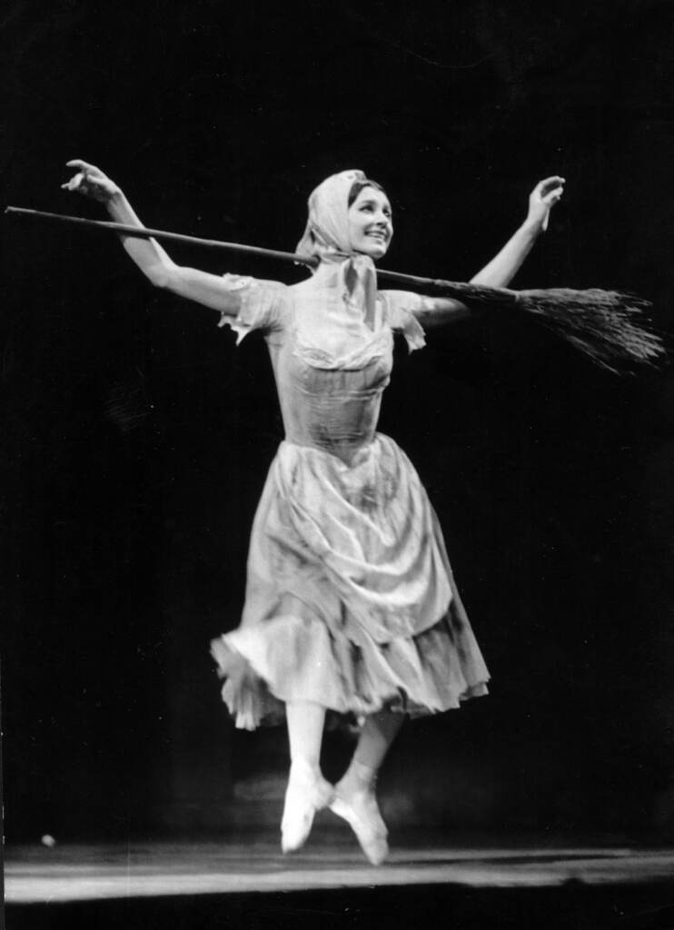 Galleria foto 'È morta Carla Fracci – GALLERY' - foto 8