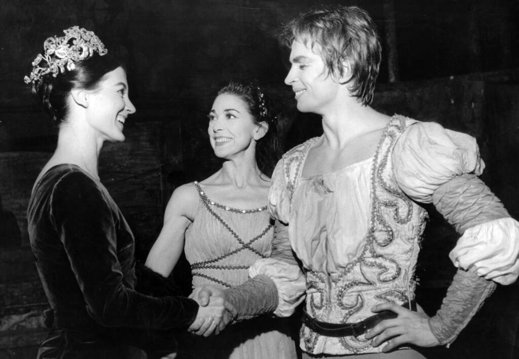 Galleria foto 'È morta Carla Fracci – GALLERY' - foto 16