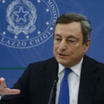 Draghi: “Vaccinazione eterologa funziona, mi sono prenotato”