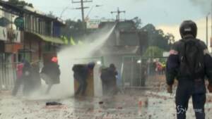 Colombia, almeno 13 morti negli scontri a Cali