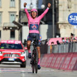 Giro d’italia, Milano incorona Egan Bernal. A Ganna la crono finale