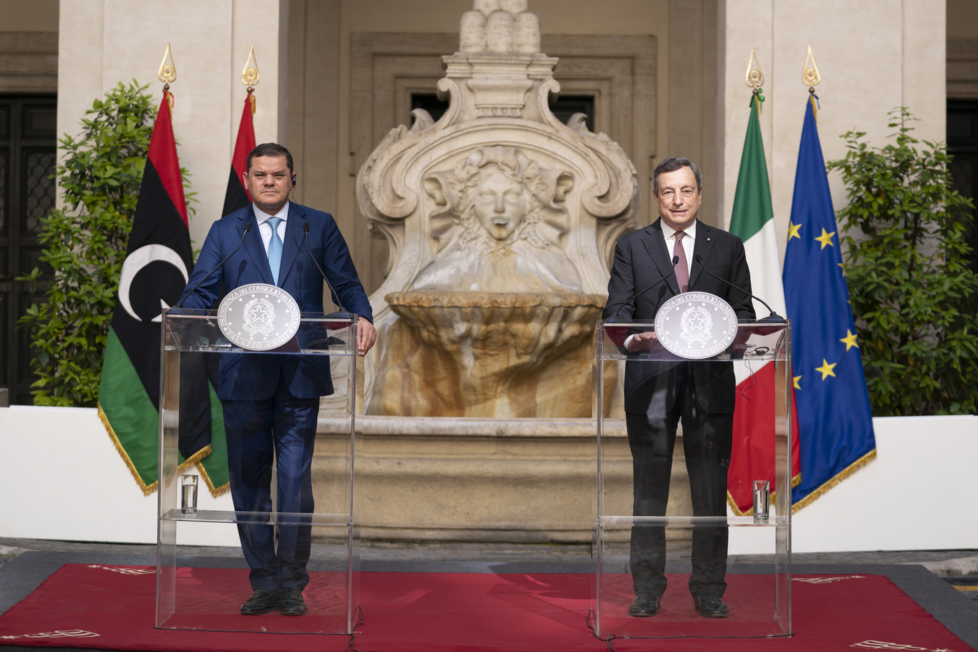 Draghi incontra premier Libia: Italia c’è ma ora azione Ue. Diritti migranti interesse comune