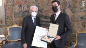 Mattarella consegna onoreficenza ‘Grande Ufficiale’ a Roberto Bolle
