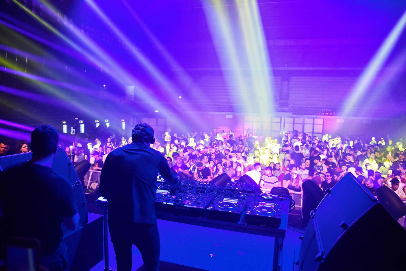 Covid, l’annuncio dei gestori di discoteche: “Se non c’è via libera il 21 giugno, pronti a disobbedienza civile” Covid, l’annuncio dei gestori di discoteche: “Se non c’è via libera il 21 giugno, pronti a disobbedienza civile”