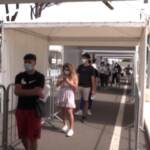 Coronavirus, maturandi in fila per il vaccino alla “Nuvola” di Roma